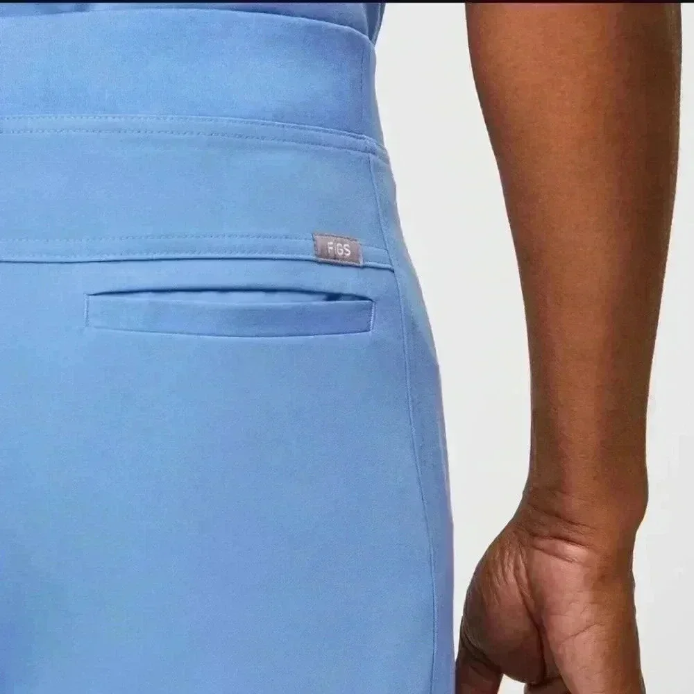 Figs men's Axim Cargo Scrub Pants™